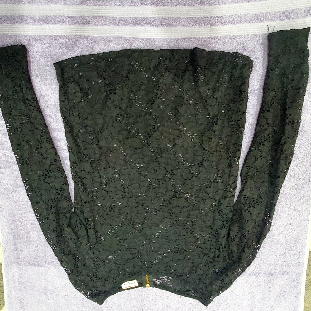 Womens long sleeve lace shirt size M